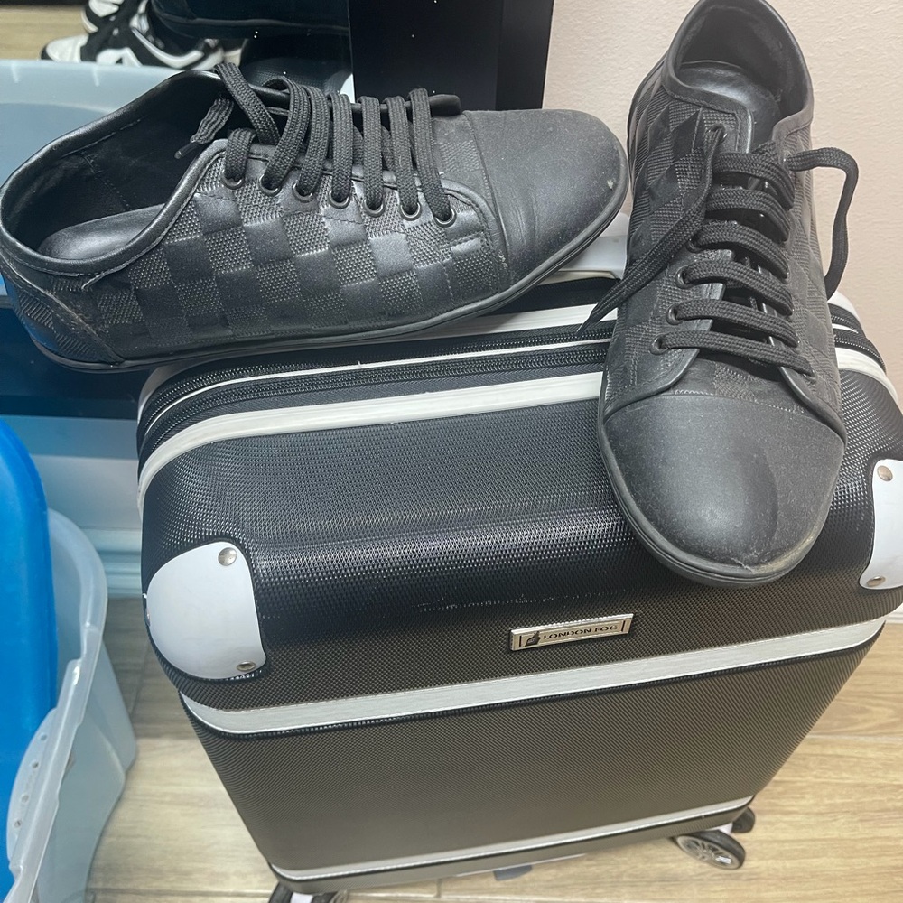 Louis Vuitton Black sneakers